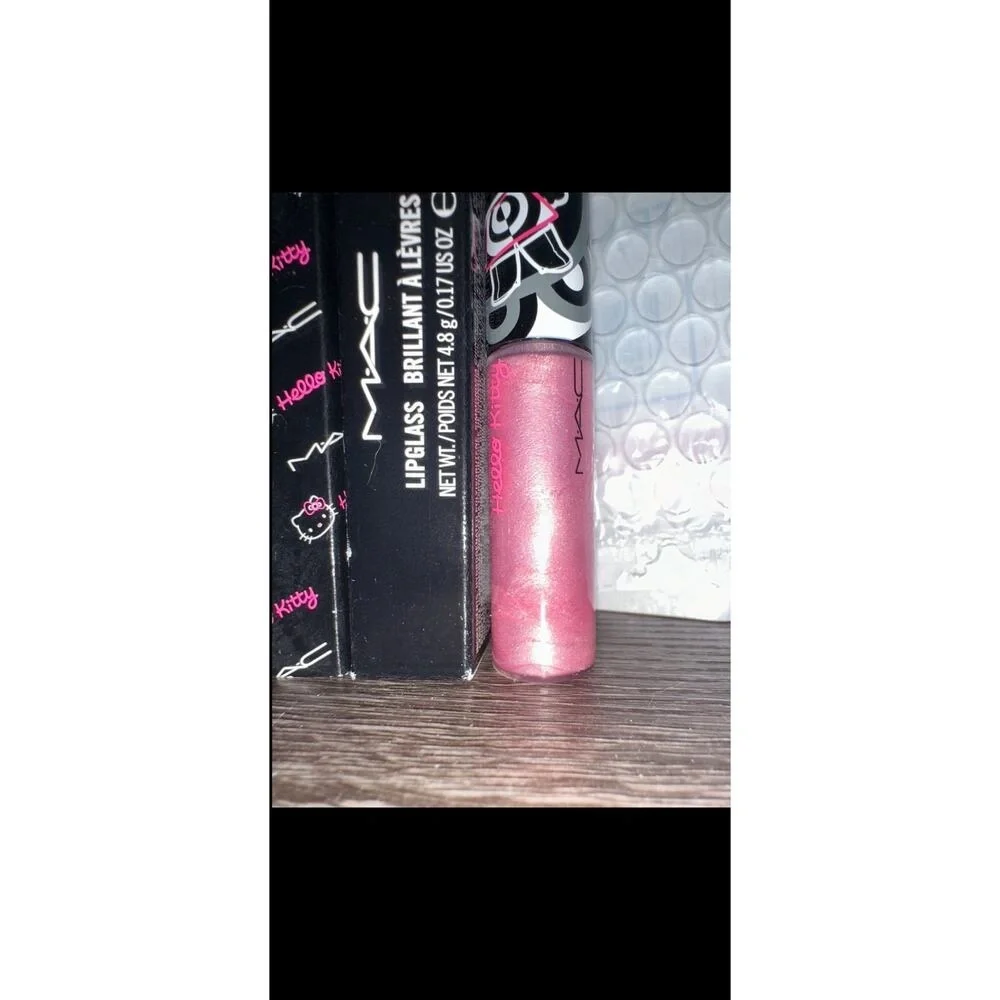 Mac cosmetics lipglass she loves candy hello‎